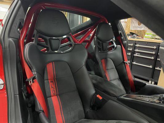 BBI roll cage installation in Porsche GT3.