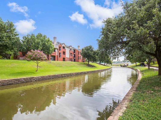 *Photo taken from website* but this is the River walk that runs behind the apartment that's a great walking trail !