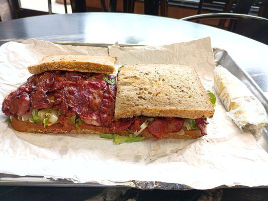 The BLT Sandwich (beef bacon).