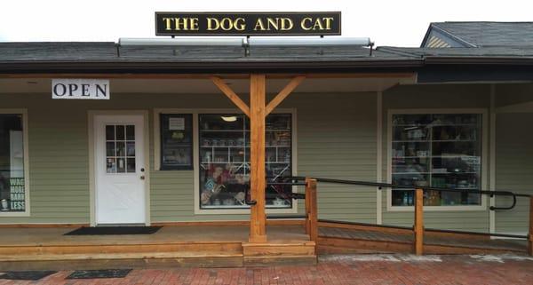 THE DOG AND CAT - STOWE VT