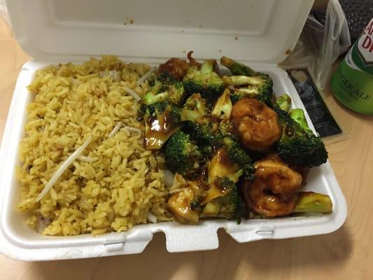 Shrimp and broccoli lunch special $6.75