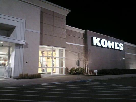 Kohl's store front.