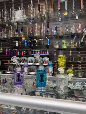 Beautiful glass selection , plus great prices. Highly recommended