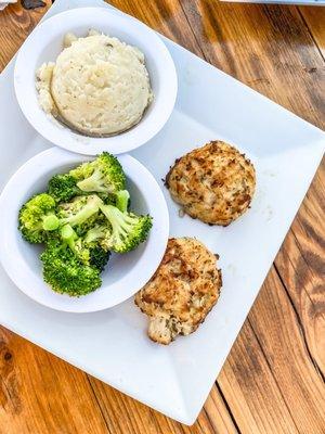 Crab Cakes, Broccoli, Mashed Potatoes