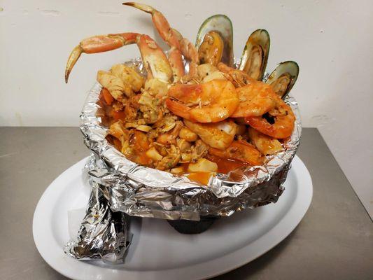 Molcajete de mariscos al Kora