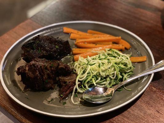 Short rib special ! Sub'd polenta for the veggies. It was delicious, but next time I'll ask for light amount of oil.