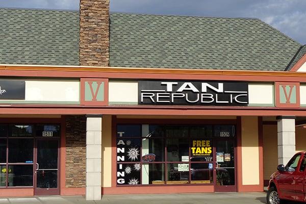 Tan Republic - Parkway Village Store