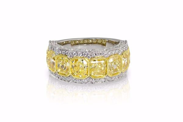 18K Fancy Yellow Diamond Band