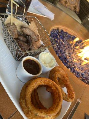 Steak and onion rings