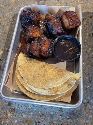 Burnt ends appetizer. Wow.