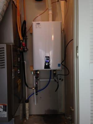 Tankless Water Heater Navien 240A