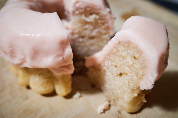 Strawberry guava cake bomb (interior)