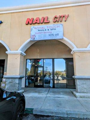 Royal Touch Nails & Spa
Grand opening 
Cal Oaks Plaza
40962 California Oaks Rd Murrieta CA 92562
10% off all services.