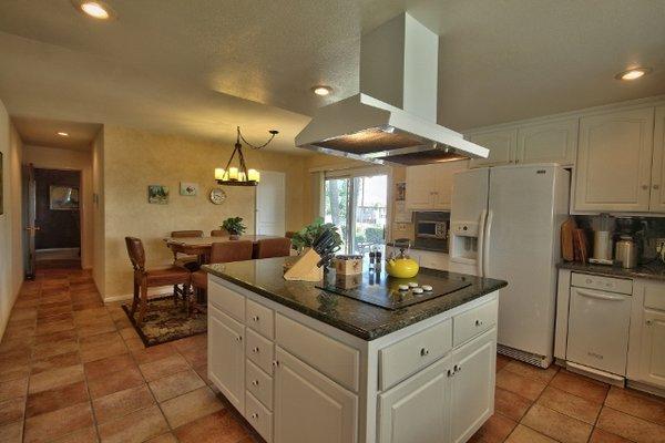 Up graded kitchen and eating area