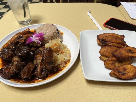 Oxtails with a side of plaintains