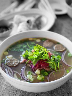 Rare Steak Beef Noodle Soup @whaevaeats