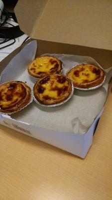 Egg tarts for coffee breaks