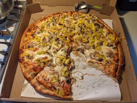 Amazing pizza!! Mushrooms and banana peppers