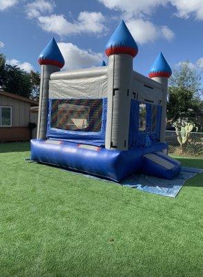 13x13 grey/blue bounce house 

Roof is detachable!

Contact us today!