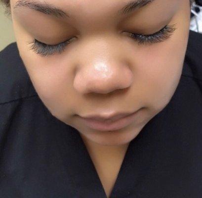 Individual Cluster Lashes and Brow Shape