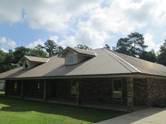 Residential roof before coating