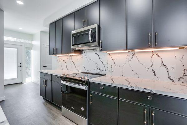 Ocean Breeze Townhome kitchen