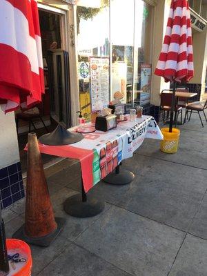 Outdoor ordering counter