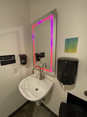 Super cool bathroom mirror