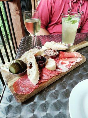 Meat board,Traminette and Mint Julip wine