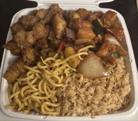 50-50 half chow mein half fried rice  2 Entrees Combo Plate Kung Pao Chicken Black Pepper Chicken