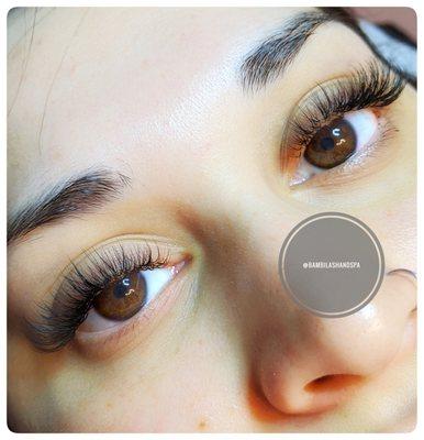 Light volume lash extensions