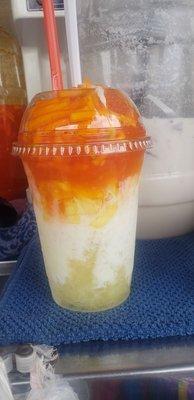 Raspado de mango   con piña   y lechera