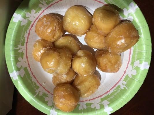 Fresh donut holes....yummy!!!!