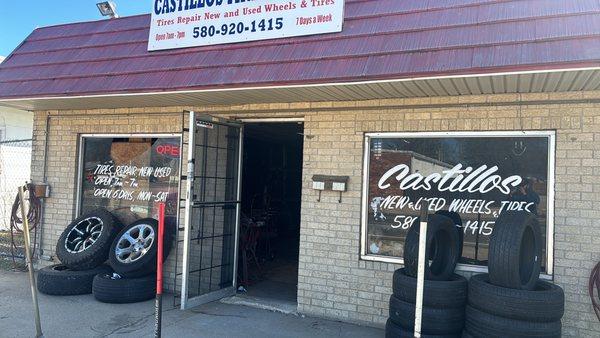 Castillo Tire Shop