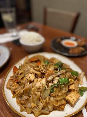 Spicy Drunken Noodles with Tofu