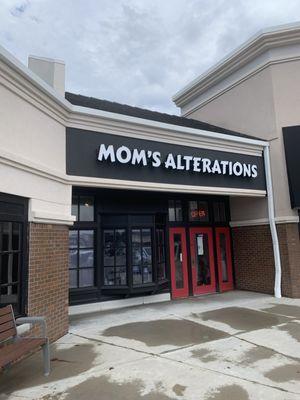 Mom's Alterations