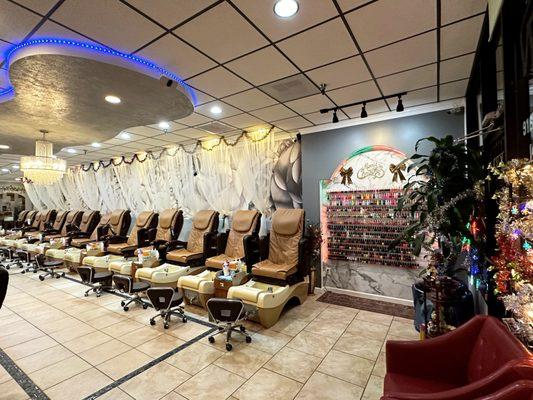 Van Nail Salon