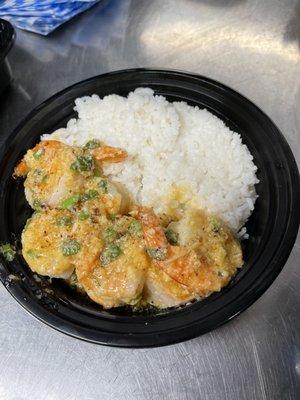 Garlic Shrimp Bowl- Shrimp sautéed in Garlic butter sauce served with Rice.