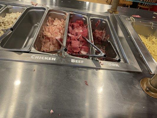 Frozen thinly sliced meat