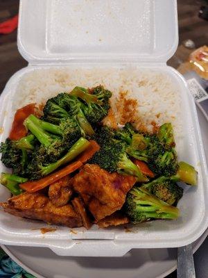 Bean curd and broccoli