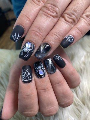 Scary spider nails