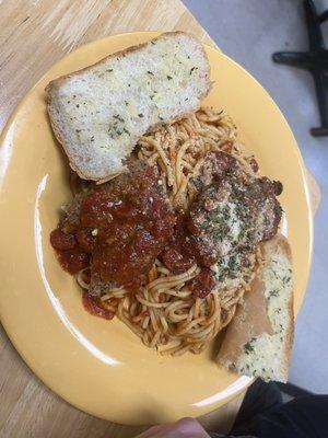 Chicken parmigiana with spaghetti and garlic bread