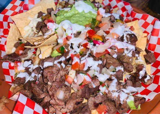 Nachos con carne asada