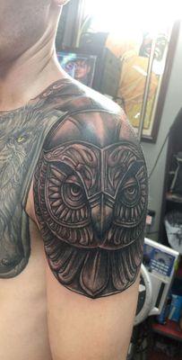 Shoulder owl