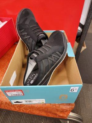 DSW Designer Shoe Warehouse