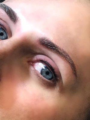 Realistic looking microbladed eyebrows