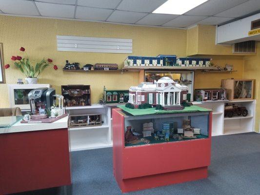 We are  devoted to Dollhouse and Miniature related hobbyist and friends. We have retail items  and  a museum with many amazing structures.