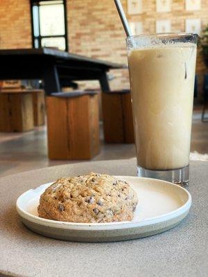 Iced coffee miel and a dark chocolate walnut cookie. Just wish there were more dark chocolate chips