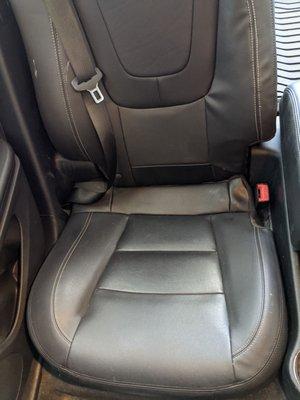 Rear passenger seat, also looking good as new!