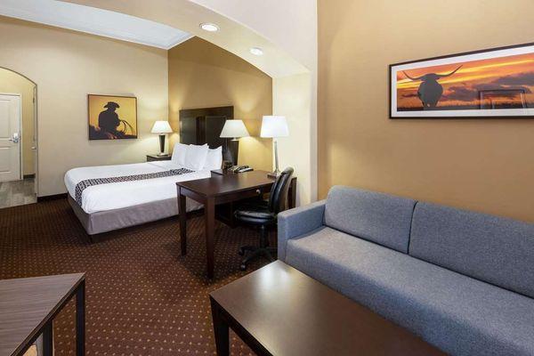 La Quinta Inn & Suites By Wyndham Houston New Caney